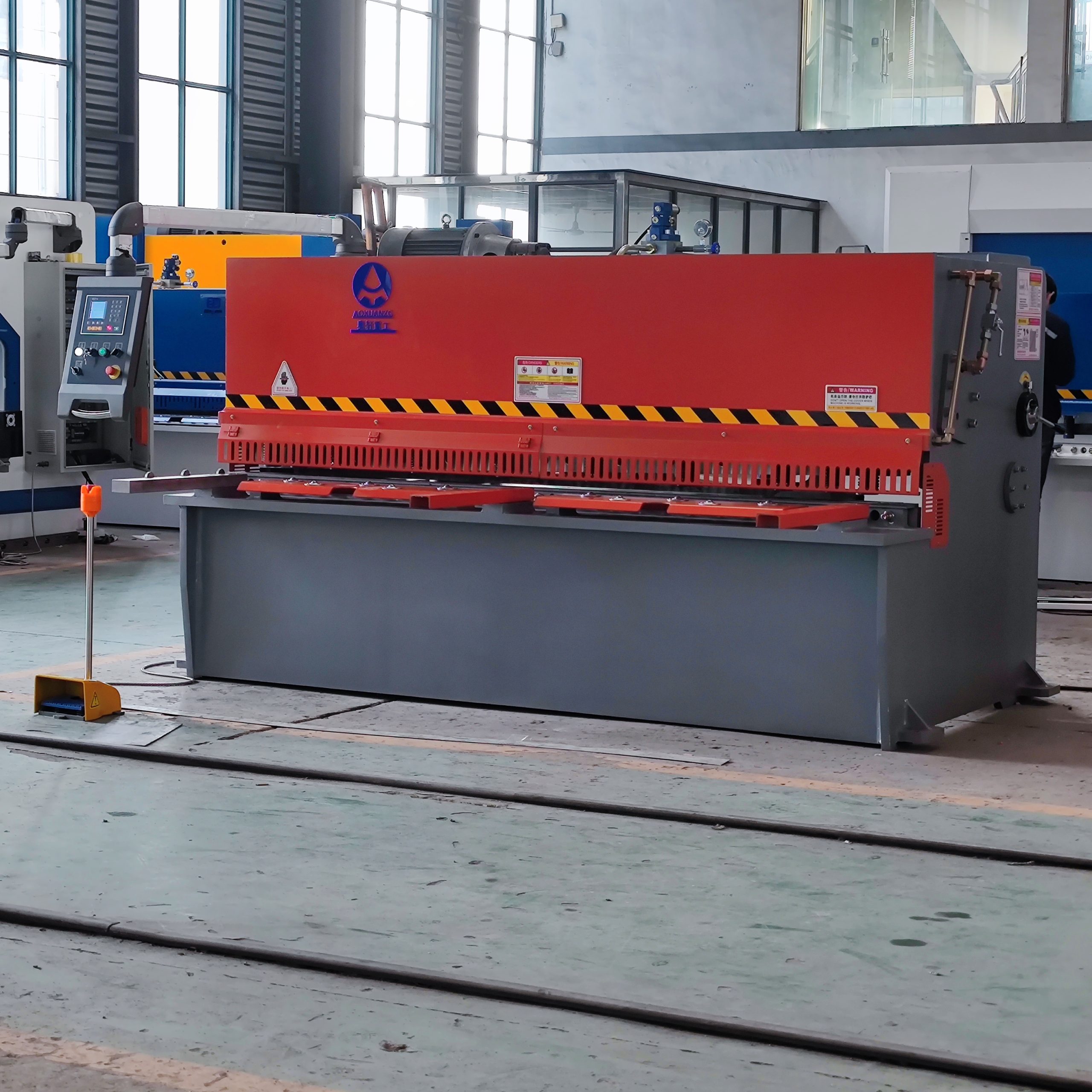 QC12Y 6*2500MM hydraulic plate swing shearing machine E21S system shearing machine - Imagem 2