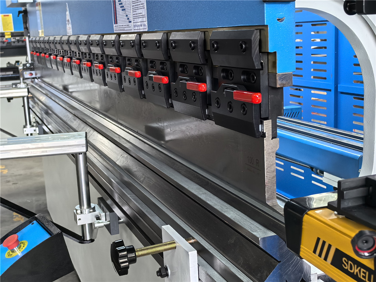 100T 3200MM DA66T 6+1 Axis Hydraulic Press Brake - Image 3