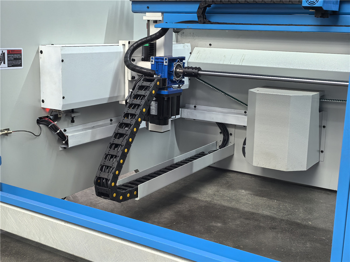 100T 3200MM DA66T 6+1 Axis Hydraulic Press Brake - Image 6