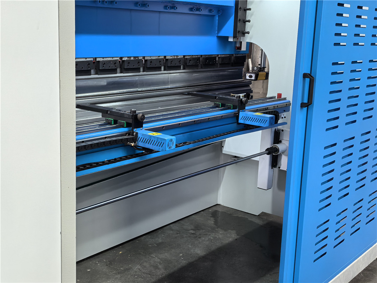 100T 3200MM DA66T 6+1 Axis Hydraulic Press Brake - Image 5