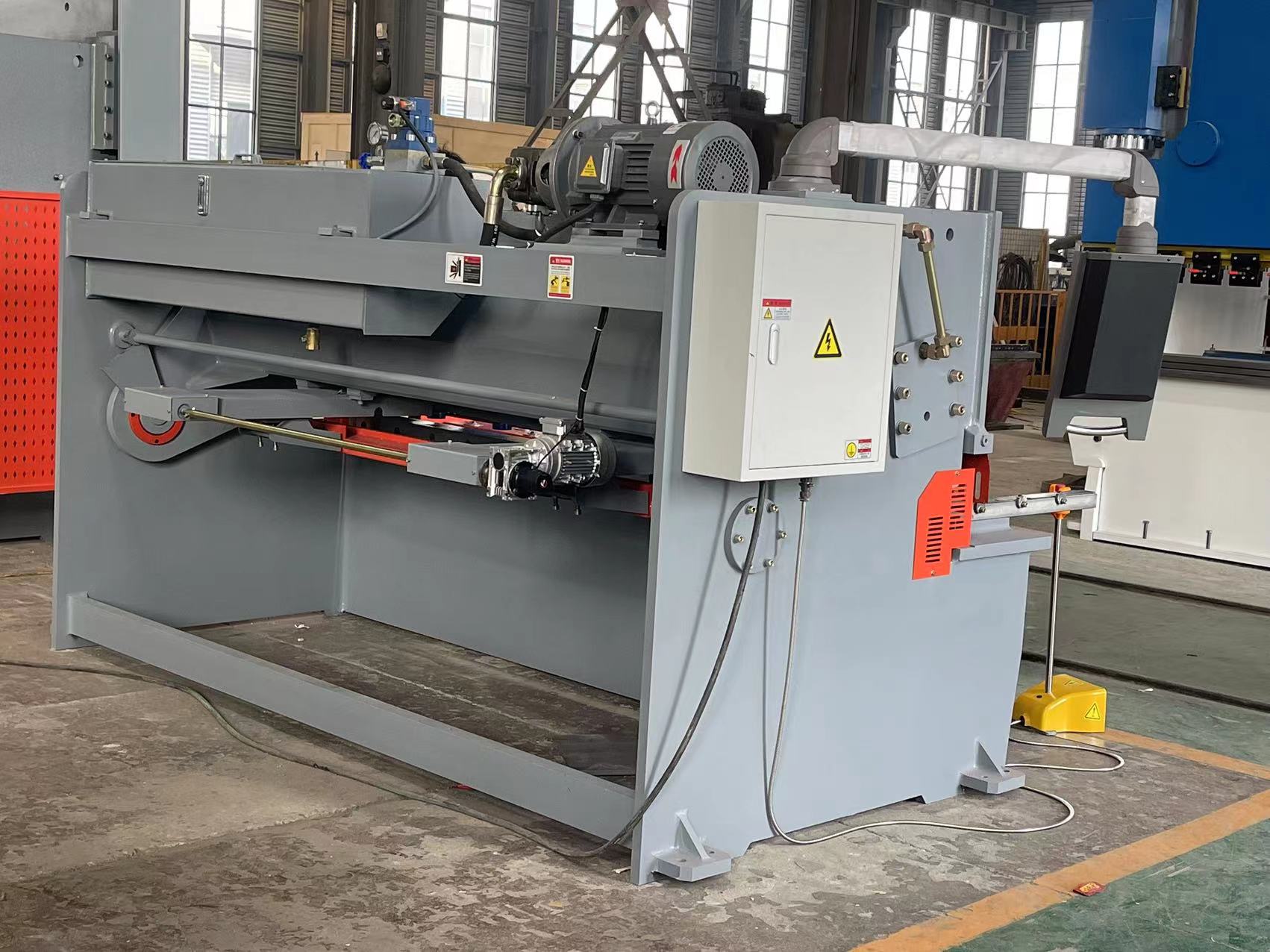 QC12Y 6*2500MM hydraulic plate swing shearing machine E21S system shearing machine - Imagem 4