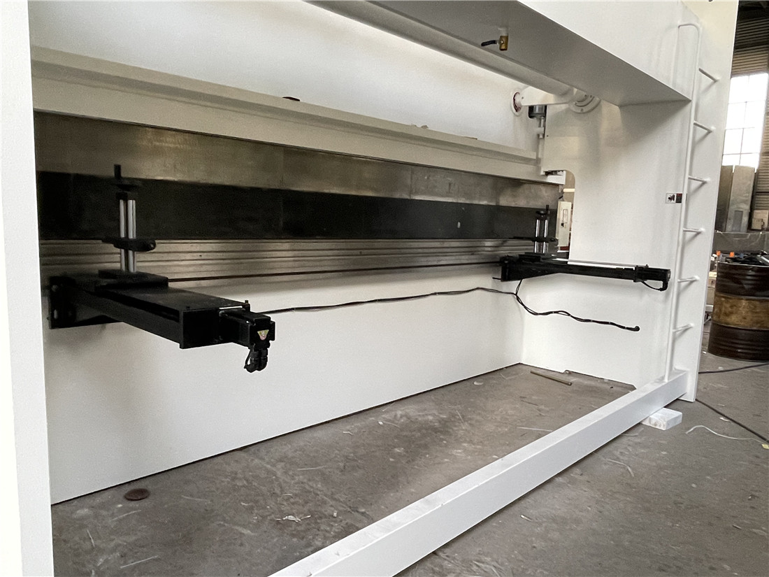 300T 10000MM  Double Machine Linkage Hydraulic Press Brake 2x160T5000MM Tandem Hydraulic Press Brake - Image 3