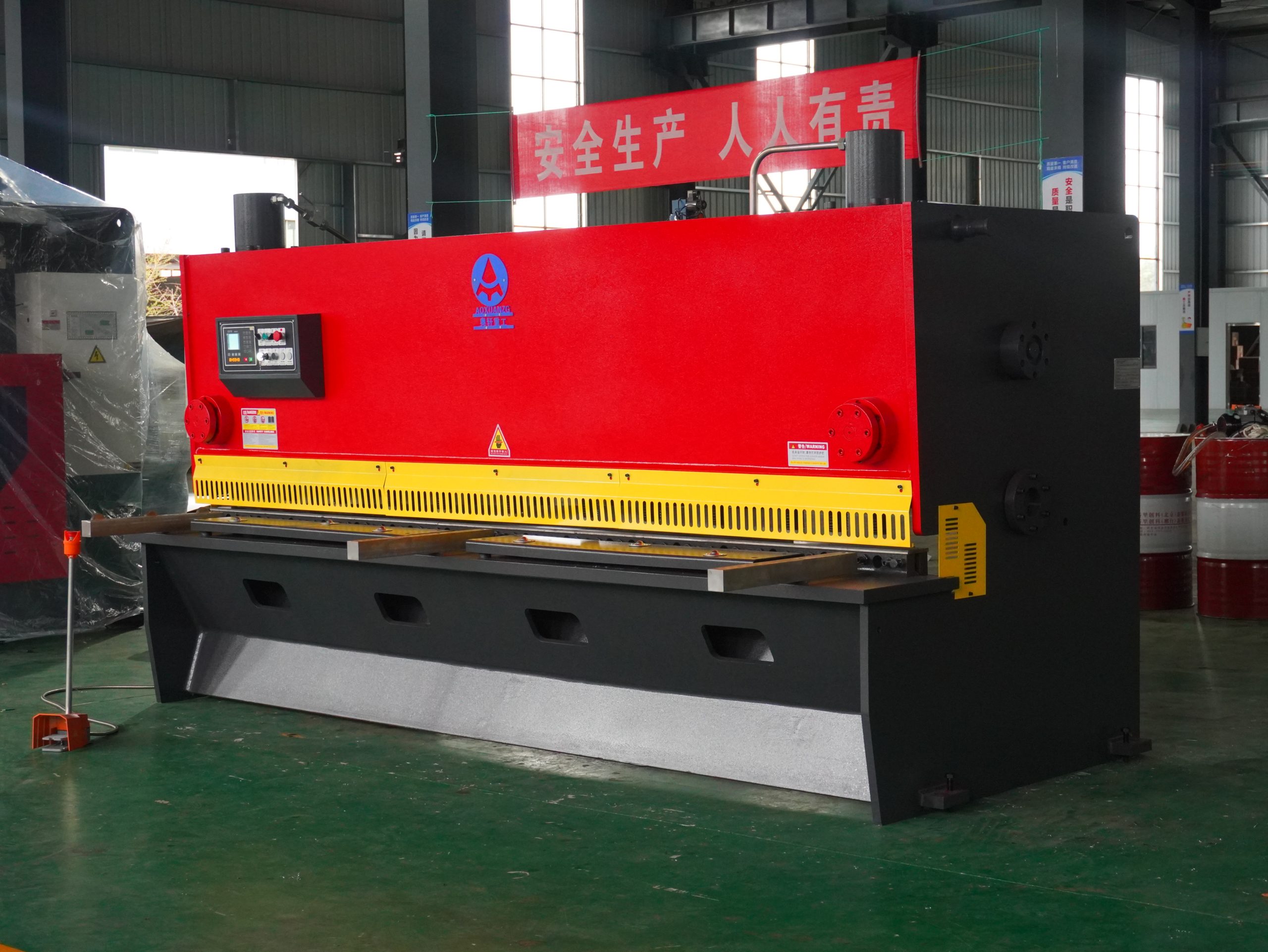 4000mm length CNC hydraulic shearing machine - Image 2