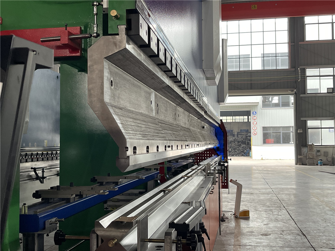 Automatic Double-Machine Linkage Hydraulic Press Brake CNC Control System - Image 5